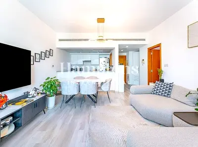 Fully Furnished | Upgraded | High Floor
