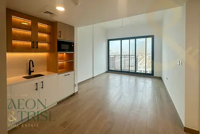Vacant soon | Townhouse view| Mid Floor