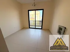 Studio disponible immédiatement, avec balcon, emplacement privilégié, accès facile à Dubaï et 