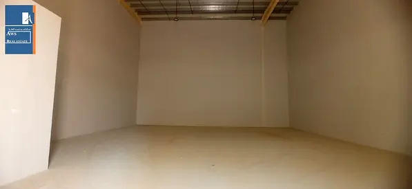 Warehouse in Commercial Area - Modern & Efficient Layout