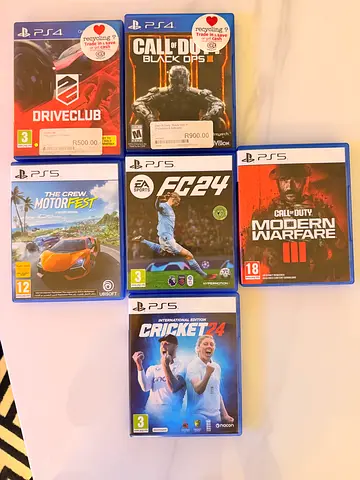 PS5 Game Bundle - Modern Warfare III, EA FC 24, Cricket 24, The Crew + 2 PS4 Games
