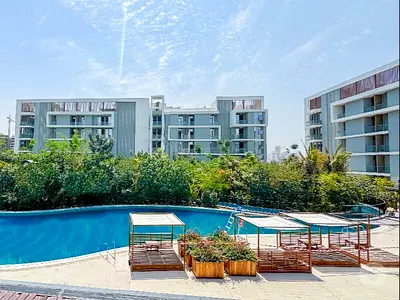 Exquisite Studio with Huge Pantry and Balcony