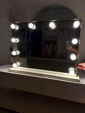Makeup mirror with lights