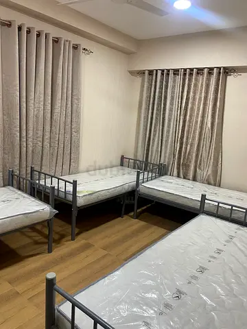 Bur Dubai, Rolla Street, Exe. Lady bed Space