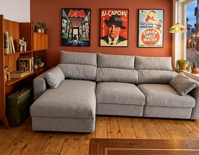 Modern Sofa Bed with Storage – Like New Stylish and practical sofa bed with hidden storage. Comforta
