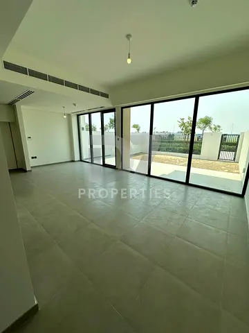 فيلا 3 غرف نوم | إيدن ذا فالي | إطلالة على المسبح والحديقة | تصميم دوبلكس