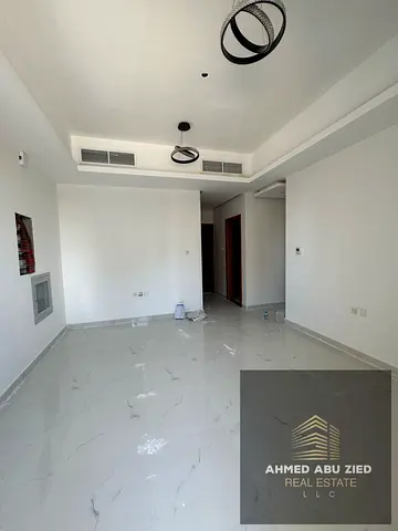 فرصة مميزة \ اول ساكن+شهر فري –غرفتين وصالة ماستر بخزائن حائط باطلالة مفتوحة ،تهوية واضاءة طبيعية ،بالحميدية1–عجمان إحدى المناطق المميزة للسكن العائلي