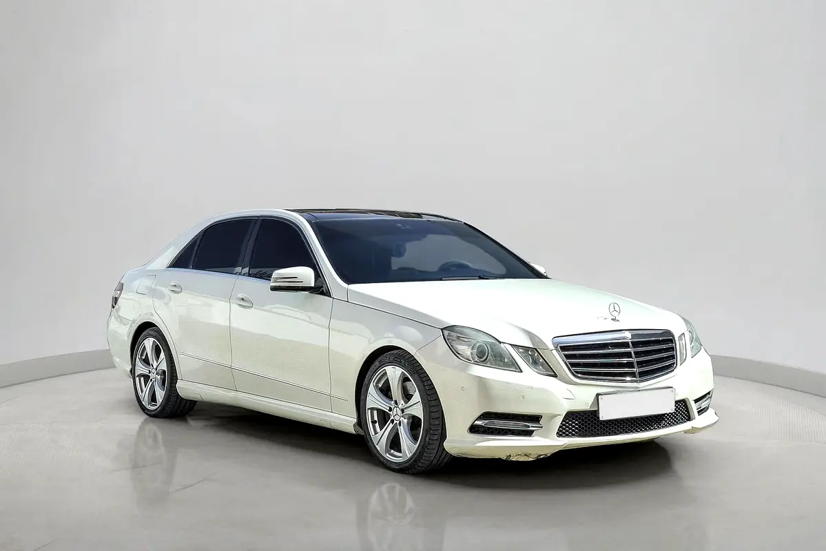 Mercedes-Benz E-Class 2012 — photo 1 of 14