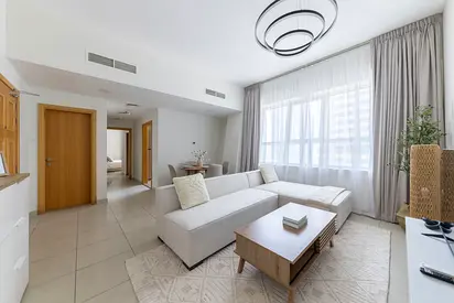 Fully furnished 1BR | Renovated | Ready to move in