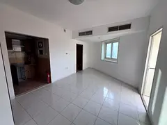 Studio apartment with balcony, separate kitchen, excellent space, prime location in Al Rashidiya 3,