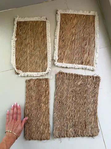 Set of 4 natural woven jute/seagrass mats