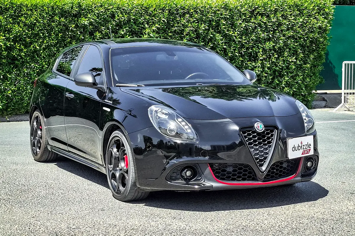 Alfa Romeo GIULIETTA 2021 — photo 1 of 16