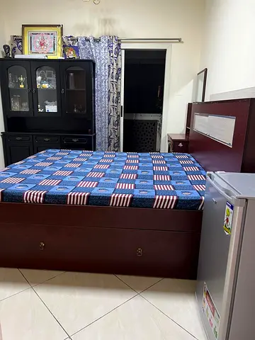 Room available for Executive Bachelor