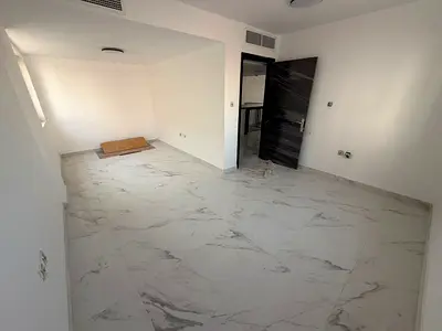 دوبلكس 3 غرف وصالة – أول ساكن بتشطيبات حديثة  غرف واسعة بتصميم مريح للعائلات