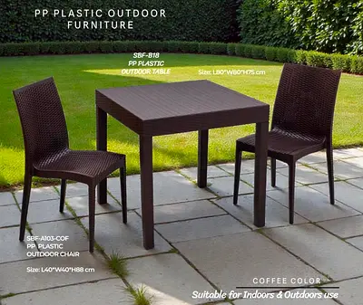 PP Plastic Outdoor Table and Chairs Set
