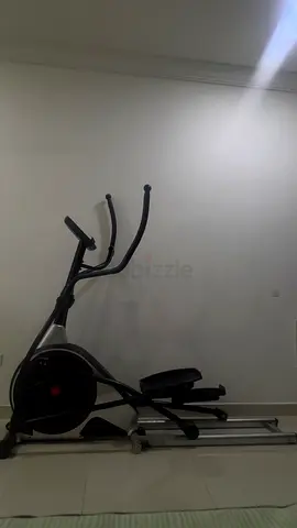 Skyland elliptical machine