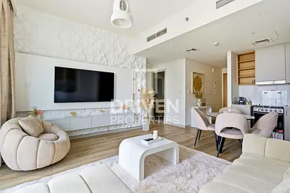 Exclusive | Furnished and Upgraded | Burj Views