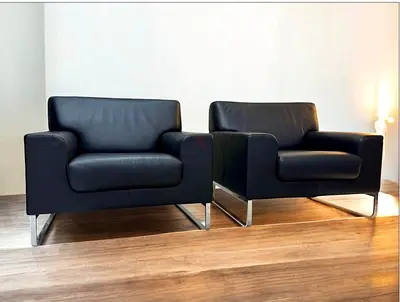 WALTER KNOLL Morgan 465 Armchairs in black genuine leather