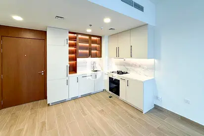 Brand New | Large Layout | Fitted Kitchen