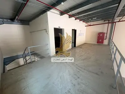 للبيع  قطعة  ارض بمدينة الإمارات الصناعية ::  القطعة  زاوية مساحتها 13500 قدم بها 4 شبرات   3 منهم مع ميزانين والرابعة بدون ميزانين   الدخل قديم  508.000 . قابل للذيادة.   مطلوب  7 ملايين درهم إماراتى