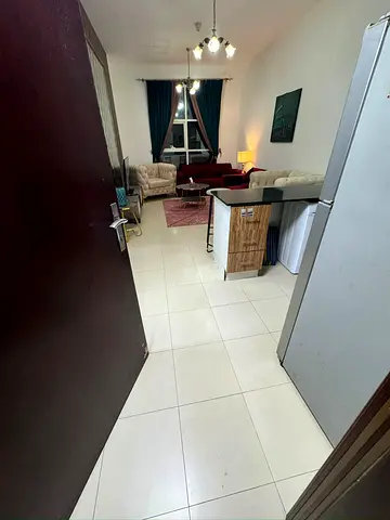 نحن اكثر من مجرد خدمه لانك تستاهل الافضل  في قلب المدينة، قريب من كل ما تحتاجه". "سكن مهيأ يجمع بين الراحة والخدمات". "استمتع بأسعد الأحياء السكنية".
