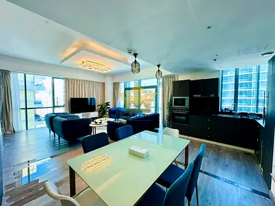 شقة من 3 غرف نوم في الطابق العلوي | إطلالة على وسط المدينة | مفروشة | بوتيك 7، برشا هايتس