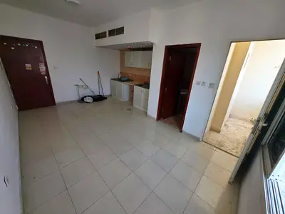 استديو ببلكونه اول ساكن مساحه ممتازه بالروضه ١٩الف