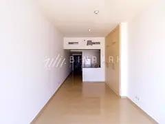 Spacious | Fitted Kitchen | Lake and City View