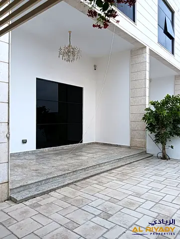 MODERN LUXURY 📌 spacious layout 📌 PRIME LOCATION