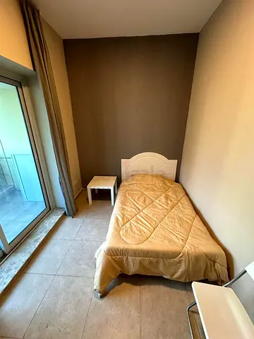 Partition with Privat balconie / sharing toilet / for 2 persons