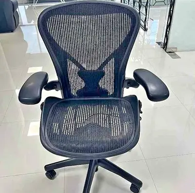 Herman Miller Aeron Ergonomic Office Chair size B size and C available for selling