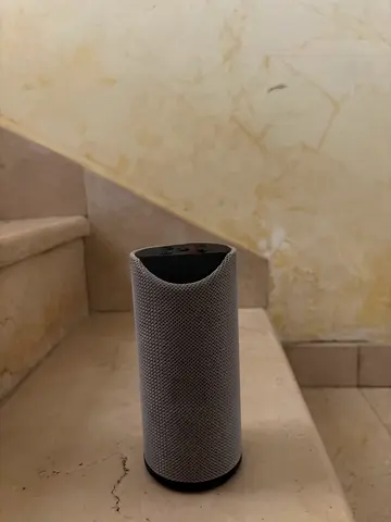 Portable cylindrical Bluetooth speaker — working condition