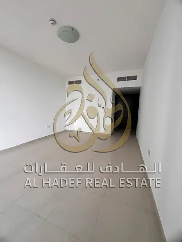 شقة 3 غرف وصالة للإيجار في المجاز 1 | تكييف على المالك + جيم ومسبح + باركن مجاني