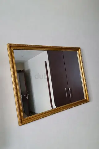 Elegant Gold Framed Wall Mirror