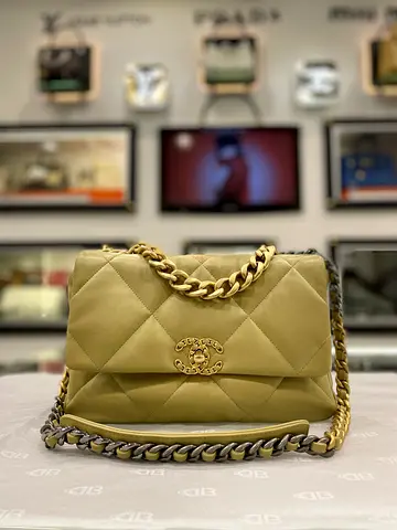 Chanel 19 Pistacchio Green Leather Large Two Tone Hardware Flap Bag (Authentic/PreOwned)