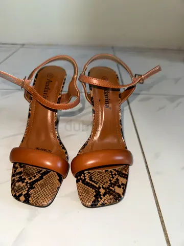 Stylish Brown and Black Snakeskin Heels