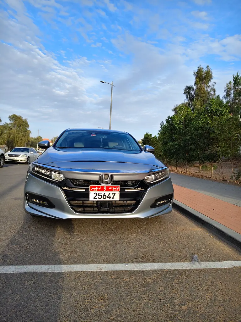 Honda Accord 2019 — photo 1 of 18