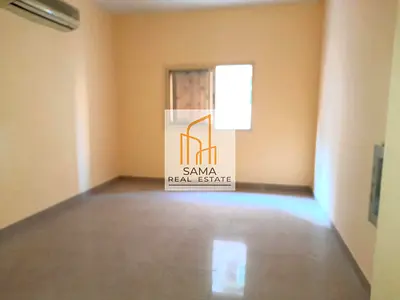 1 bedroom hall only 30k near too madina shooping center in muwailih