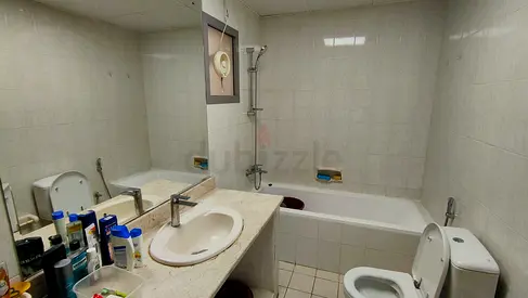 Room Available in 1 BHK Flat for SINGLE MALE ONLY.