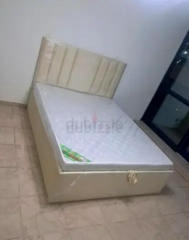 Brand New hydraulic Queen Size 150cm 290cm Bed good quality available