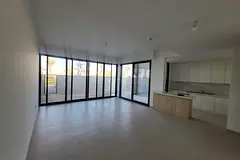 Single Row | Available 1st May | End Unit
