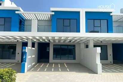 4BR | Resort Living | Close to Pool and Parks