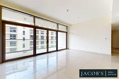 Vacant | Close to park | High floor