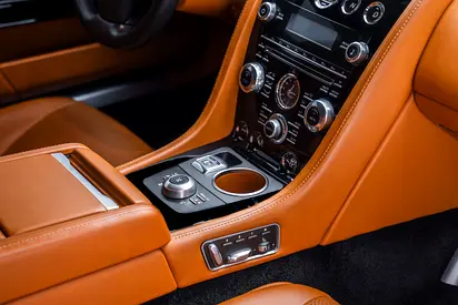 2014 Aston Martin RAPIDE 缩略图 11
