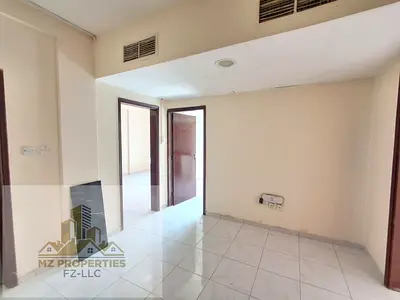 Short time offer 2bhk with 1 washroom family building with balcouny only 32000