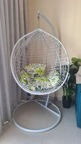 Swinging chair