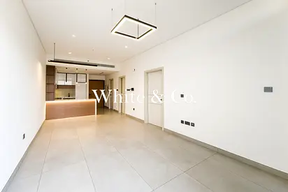 BRAND NEW | SPACIOUS | POOL VIEW | 6 CHQS