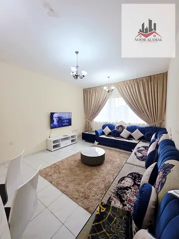 الشارقه التعاون شقه تاني ساكن غرفه وصاله ومطبخ وحمامين وبلكونه