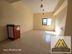 Studio apartment with a semi-separate equipped kitchen, central air conditioning, and good-sized spa
