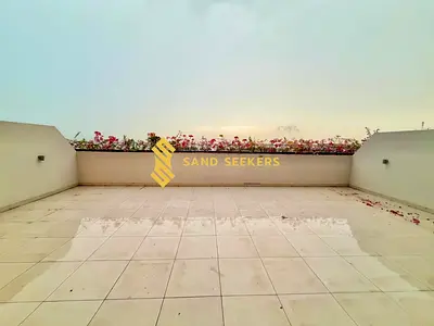 Eye-Catching View ! Ready To Move ! Prime Location